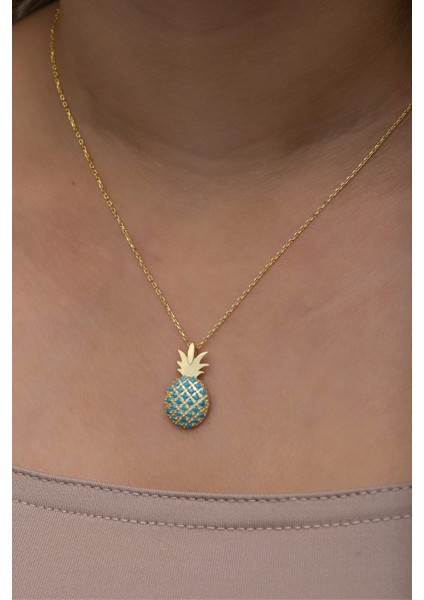 Turkuaz taşlı, 925 ayar gümüş kaplama ananas motifli şık kolye modelleri
