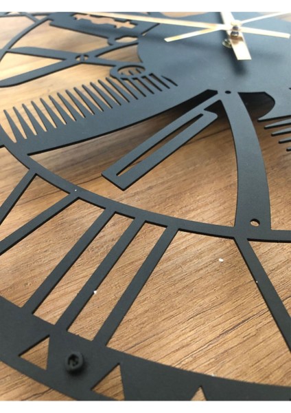 Dekoratif Roma Rakamlı Metal Duvar Saati Kuaför Temalı 60 x 60 cm modelleri