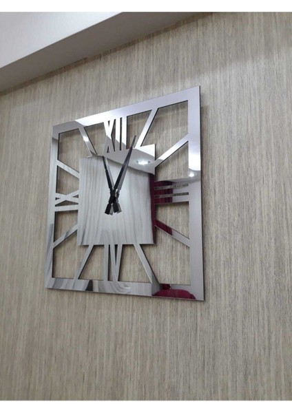 Dekoratif Gümüş Büyük Kare Duvar Saati Modern Mdf Üzeri Aynalı Pleksi 60 x 60 cm Şık Ev Ofis Saati modelleri