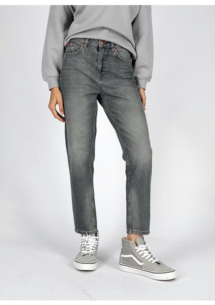 Normal Bel Normal Paça Mom Fit Açık Mavi Kadın Denim Pantolon 251 Lcf 121019 Marlyn Ramon Falcon fiyatları