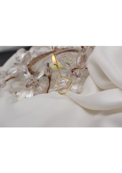 Renkli Gümüş Kalp Kolye, 925 ayar, zirkon taşlı, şık ve zarif takı seçeneği modelleri