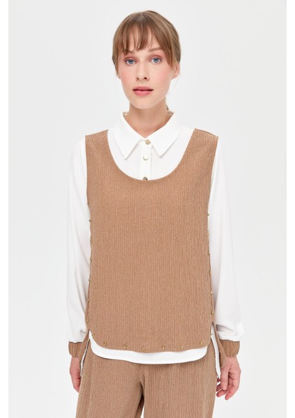 Retro Dokulu Üçlü Pantolonlu Takım Camel