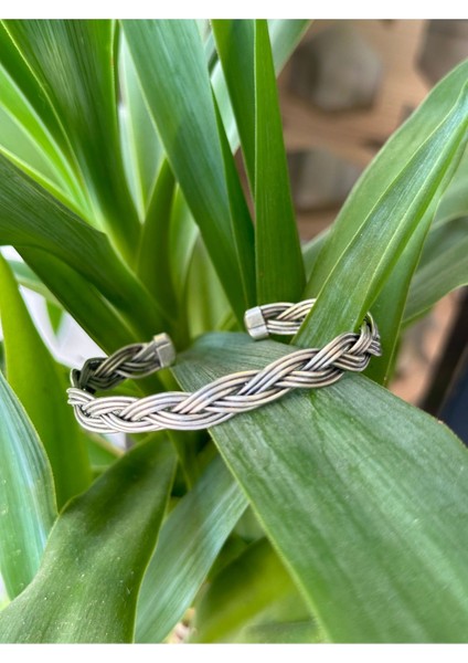 Şık ve özgün tasarımlı saf beyaz bakır sarmal unisex bileklik modelleri