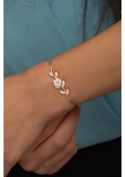 925 Ayar Gümüş Zirkon Çiçek Bileklik, şık ve zarif tasarım fiyatları