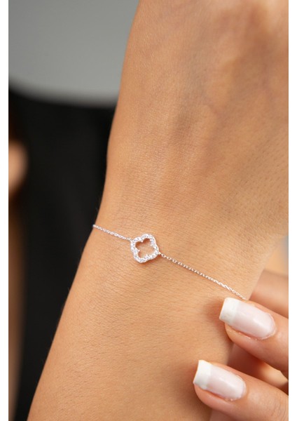 Turuncu zirkon taşlı 925 ayar gümüş yonca model kadın bileklik, şık ve zarif takı seçeneği