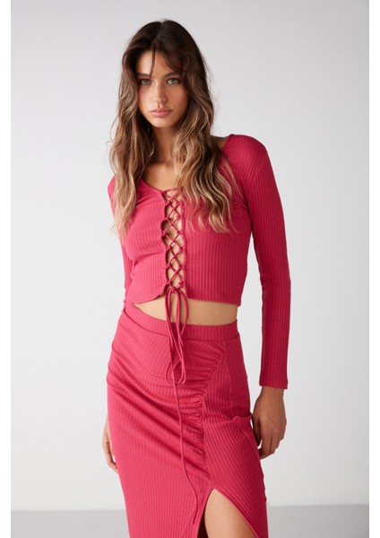 Agneska Kadın Triko Görünümlü Esnek Kumaşlı Çapraz Bağlamalı V Yaka Uzun Kol Crop Fuşya Bluz fiyatları