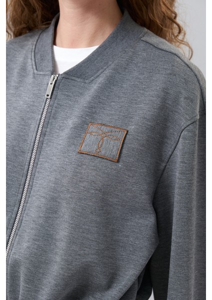 Aplike Nakışlı Önü Fermuarlı Mont Gri K2527502_004 fırsatları