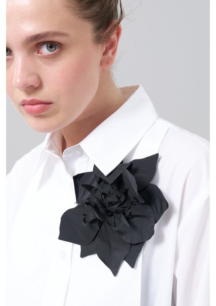 Çiçek Broşlu Boyfriend Gömlek Beyaz K2513533_002 modelleri