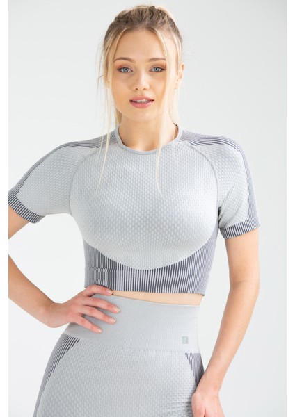 Füme Slim Fit Bisiklet Yaka Seamless Kadın Sporcu Crop Tişört SSF0006