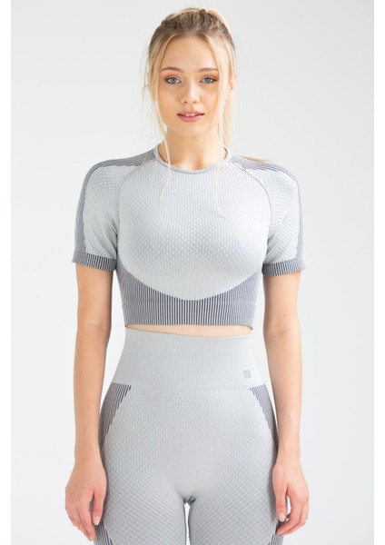 Füme Slim Fit Bisiklet Yaka Seamless Kadın Sporcu Crop Tişört SSF0006