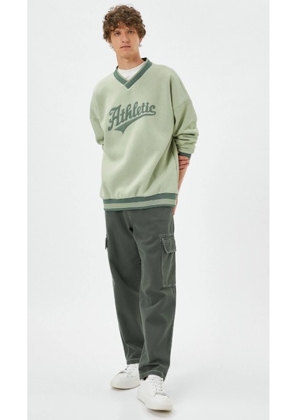 Kolej Oversize Sweatshirt V Yaka Aplike Işleme Detaylı Şardonlu