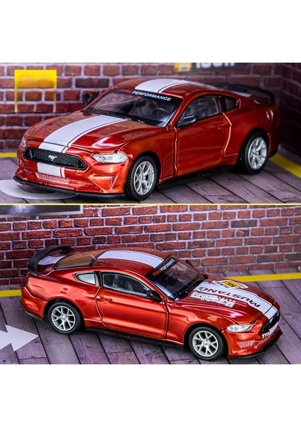 Mustang Gt 2018 Kırmızı Araba Modeli Modifiye Edilebilir - Kapıları Açılabilir - Aksesuarları Değiştirilebilir 1:42 Oyuncak