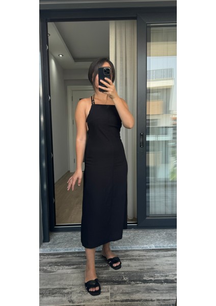 Siyah Sırt Dekoliteli Astarlı Askılı Midi Elbise fırsatları