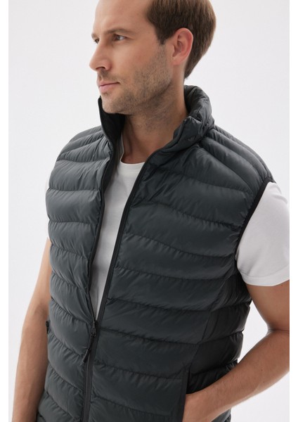 Dik Yaka Slim Fit Erkek Yeşil Casual Yelek modelleri