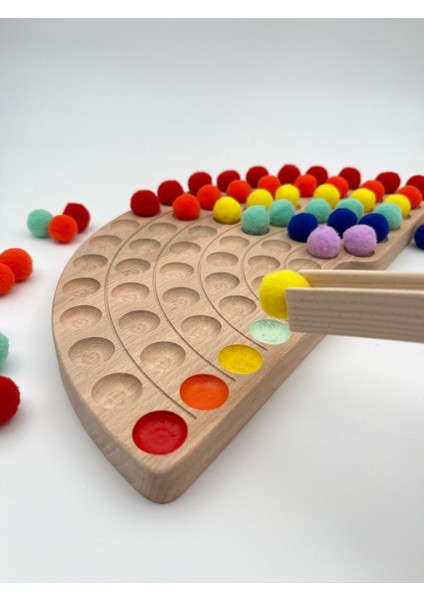 Montessori Eğitici Ahşap Oyuncak – Ahşap Gökkuşağı ve Renkli Keçe Topları