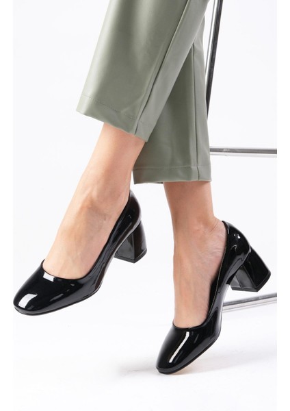 Jade Siyah Renk Rugan Blok Topuklu Yuvarlak Burunlu Kadın Topuklu Mary Jane Ayakkabı