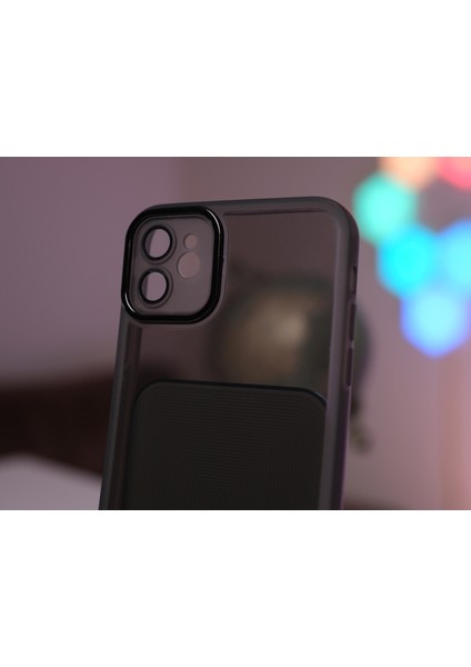 iPhone 11 Kamera Korumalı Siyah Şeffaf Kılıf