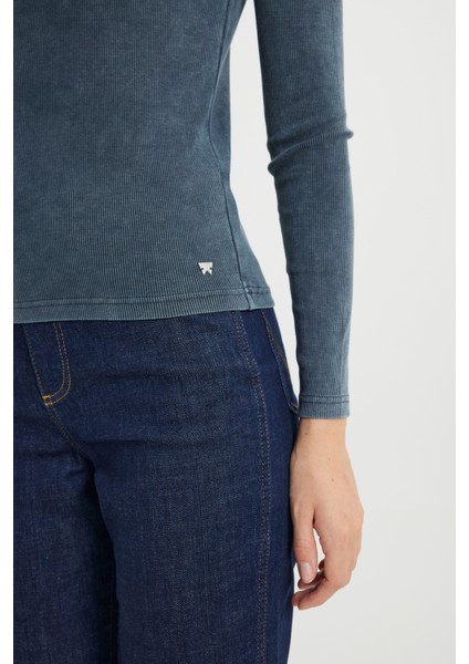 Slim Fit Dar Kesim Bisiklet Yaka Koyu Mavi Tişört fırsatları