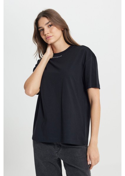 Loose Fit Rahat Kesim Bisiklet Yaka %100 Pamuk Beyaz Tişört modelleri