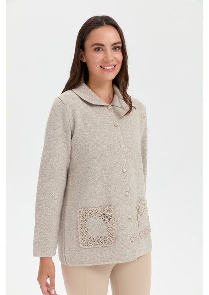 Kadın Polo Yaka Cebi Gül Işlemeli Kısa Yün Hırka V.bej fırsatları