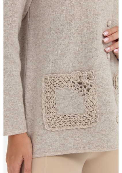 Kadın Polo Yaka Cebi Gül Işlemeli Kısa Yün Hırka V.bej indirimleri