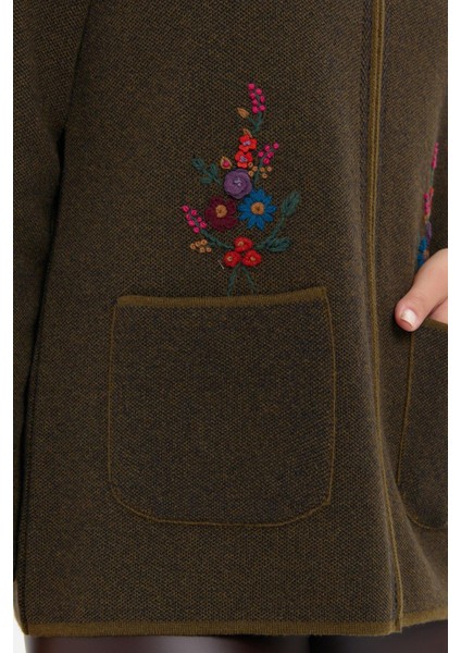 Kadın Polo Yaka Işlemeli Kısa Yün Hırka A.yeşil fırsatları