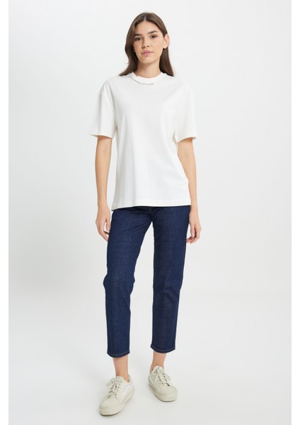 Loose Fit Rahat Kesim Bisiklet Yaka %100 Pamuk Beyaz Tişört modelleri