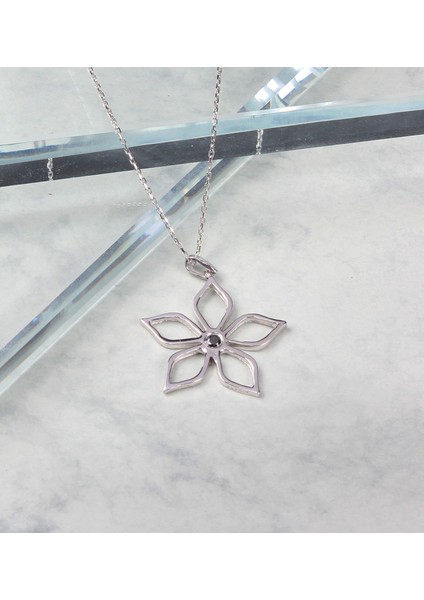 Çiçek Siyah Pırlanta Kolye 42680