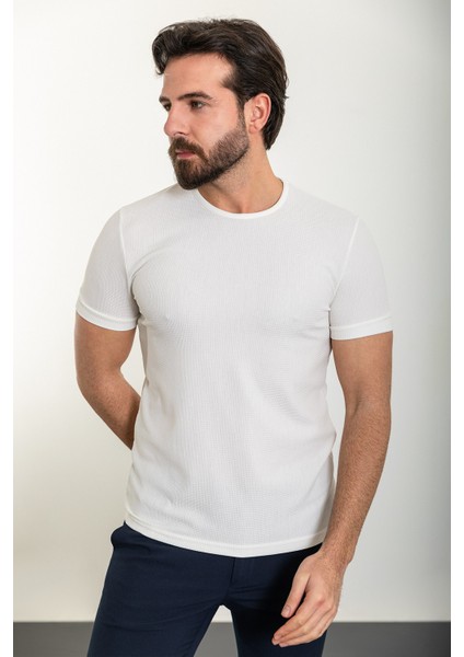 Desenli Ekru Slim Fit Bisiklet Yaka Erkek T-Shirt modelleri