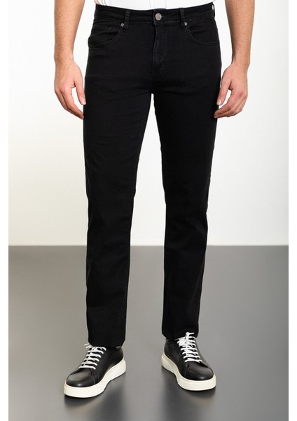 Düz Siyah Slim Fit Erkek Kot Pantolon