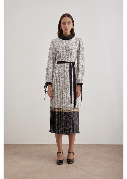 Belden Kuşaklı Pileli Elbise fırsatları