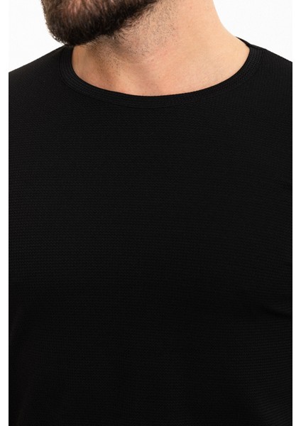 Desenli Siyah Slim Fit Bisiklet Yaka Erkek T-Shirt fiyatları