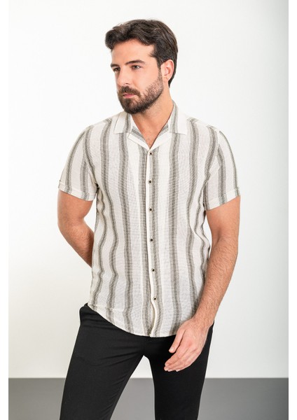 Çizgili Haki Slim Fit Apaç Yaka Kısa Kollu Erkek Gömlek modelleri