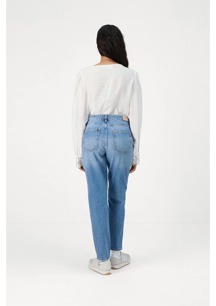 Kadın Onltonnı Rahat Kalıp Boyfriend Jean Pantolon 15302695 Mavi fırsatları