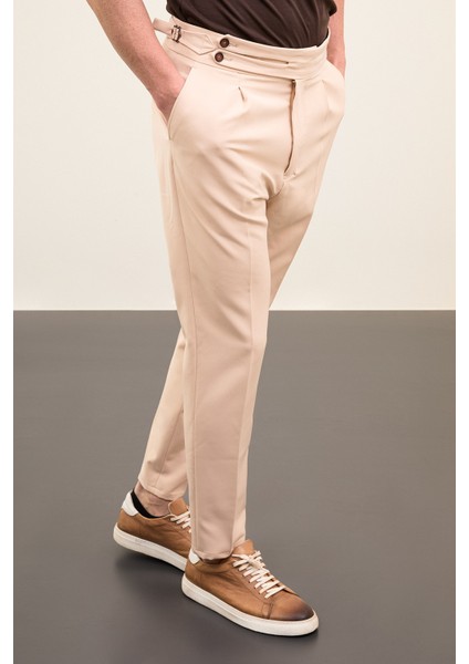 Düz Taş Rengi Super Slim Fit Kemer Detaylı Tokalı Pileli Erkek Pantolon modelleri
