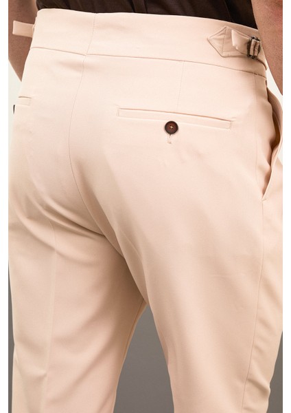 Düz Taş Rengi Super Slim Fit Kemer Detaylı Tokalı Pileli Erkek Pantolon fırsatları
