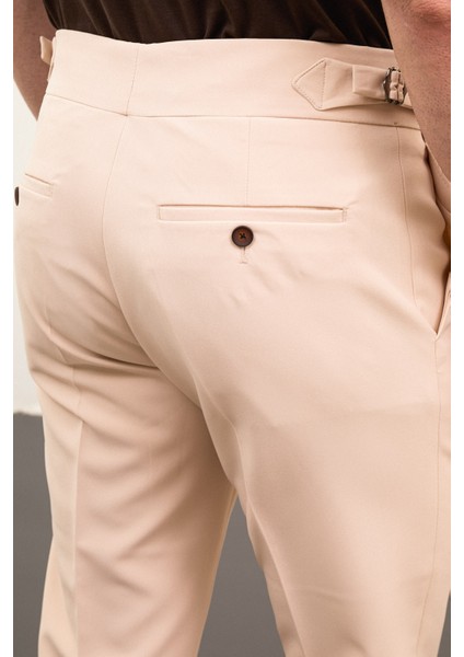 Düz Taş Rengi Super Slim Fit Kemer Detaylı Tokalı Erkek Pantolon