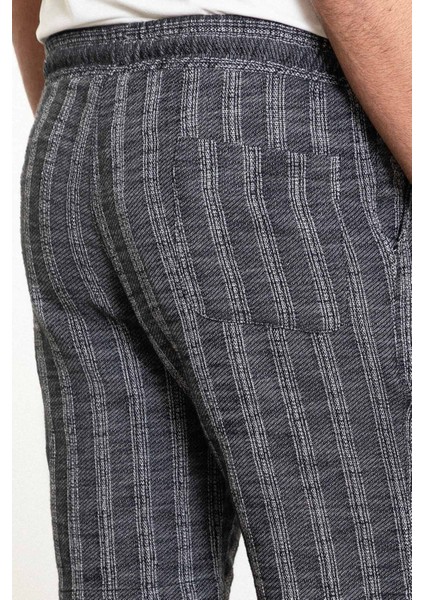 Çizgili Siyah Super Slim Fit Beli Lastikli İpli Erkek Şort fırsatları