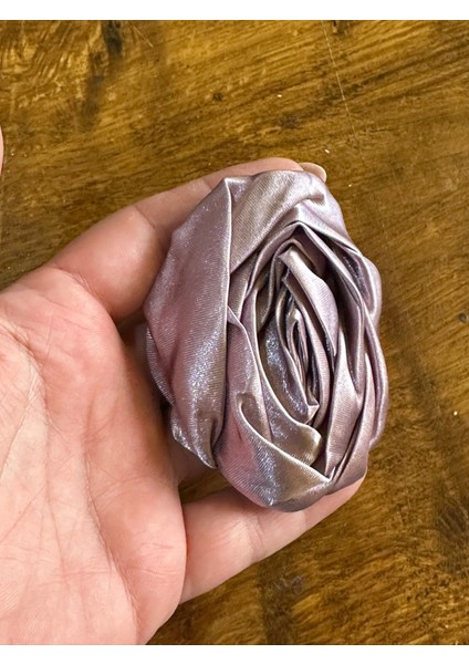 Lila Çiçek Broş Yaka Iğnesi Giyim Aksesuarı 7x6 cm
