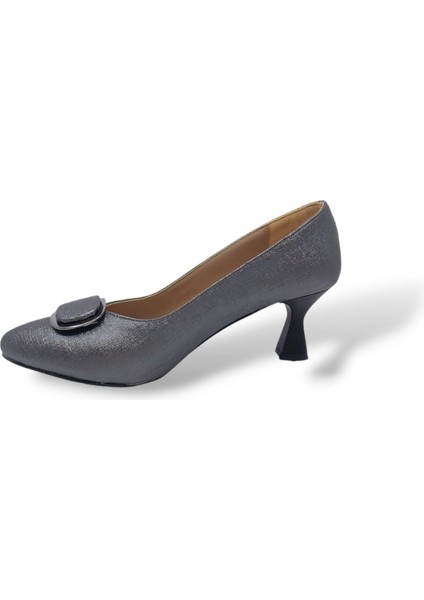 0072 Kadın Platin Tokalı Alçak Topuklu Ayakkabı modelleri