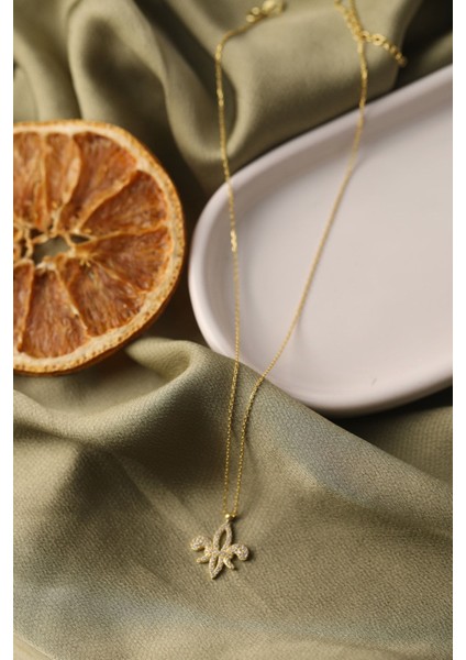 925 Ayar Gümüş Zambak Kolye, Zarif ve Şık Takı, Zirkon Taş, Altın Renk modelleri