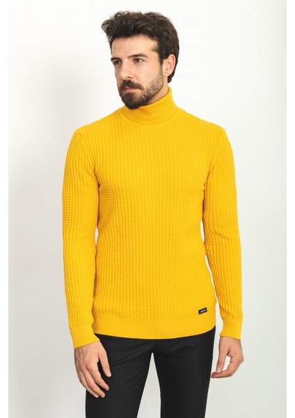 Dokulu Sarı Renk Slim Fit Tam Balıkçı Yaka Erkek Kazak