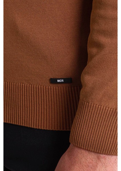 Düz Kamel Rengi Slim Fit Erkek Bisiklet Yaka Kazak