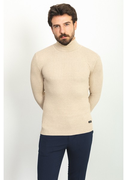 Dokulu Bej Rengi Slim Fit Tam Balıkçı Yaka Erkek Kazak