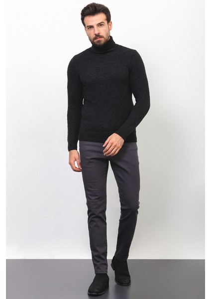 Desenli Siyah Renk Slim Fit Tam Balıkçı Yaka Yün Erkek Kazak