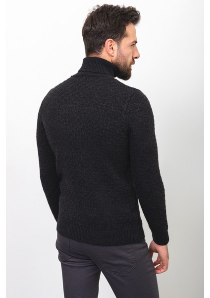 Desenli Siyah Renk Slim Fit Tam Balıkçı Yaka Yün Erkek Kazak