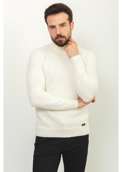 Desenli Ekru Rengi Slim Fit Tam Balıkçı Yaka Yün Erkek Kazak