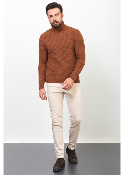 Örgü Desenli Tütün Rengi Slim Fit Tam Balıkçı Yaka Yün Erkek Kazak