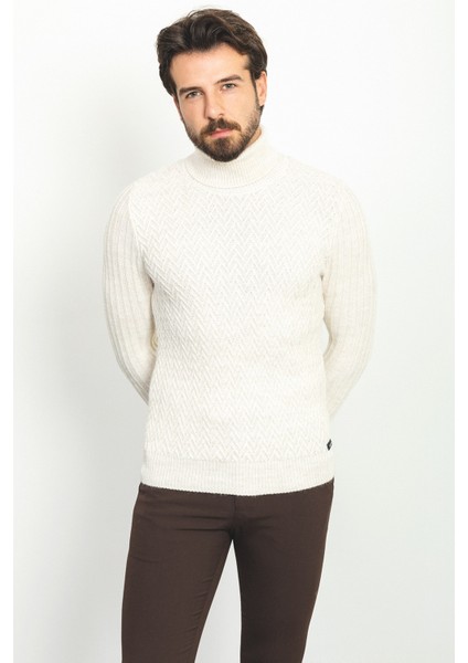 Desenli Bej Rengi Slim Fit Tam Balıkçı Yaka Yün Erkek Kazak