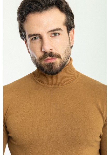 Düz Kamel Rengi Slim Fit Tam Balıkçı Yaka Erkek Kazak